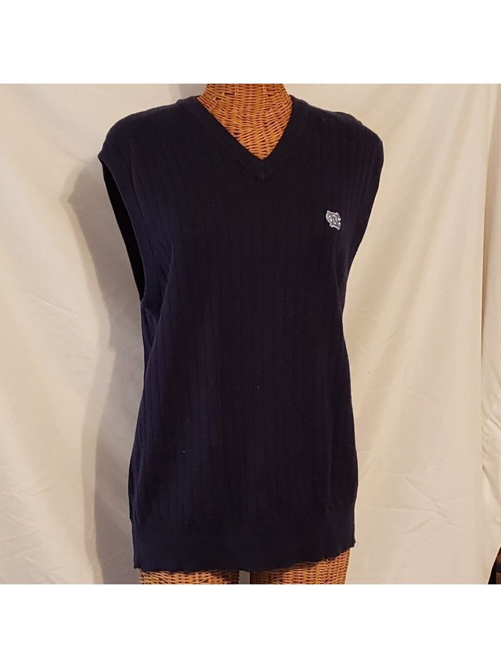 Men's UNC CRABLE SPORTSWEAR Sweater Vest in Navy Blue - L